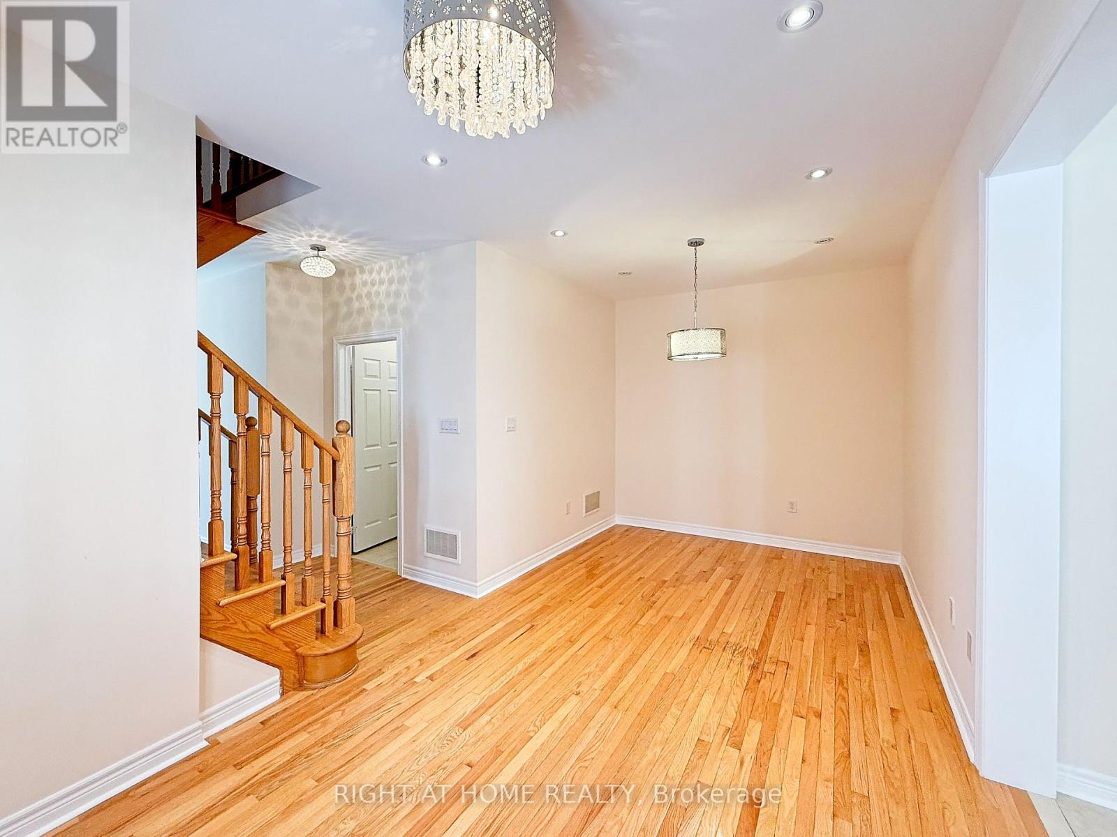 Upper - 54 George Kirby Street, Vaughan, Ontario  L6A 0K5 - Photo 8 - N12495998