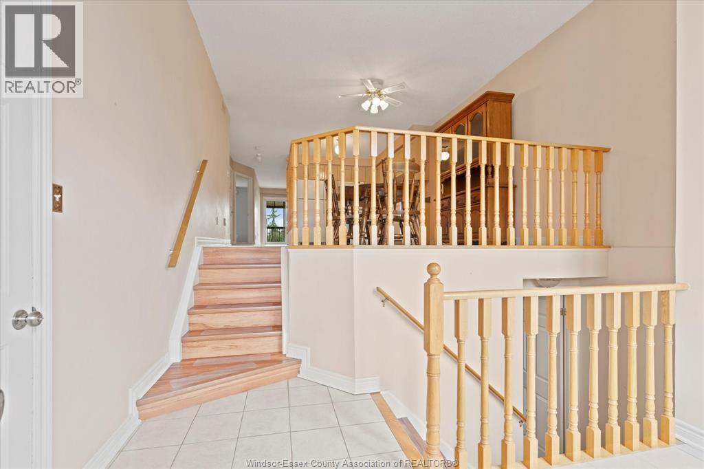 1591 Heatherglen, Tecumseh, Ontario  N8N 5B5 - Photo 4 - 25027639