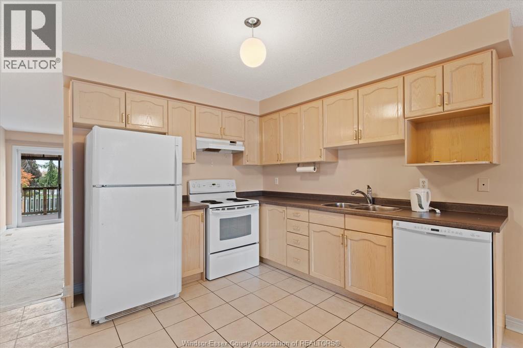 1591 Heatherglen, Tecumseh, Ontario  N8N 5B5 - Photo 8 - 25027639