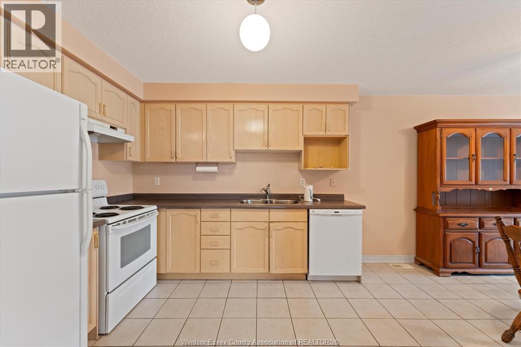 1591 Heatherglen, Tecumseh, Ontario  N8N 5B5 - Photo 9 - 25027639