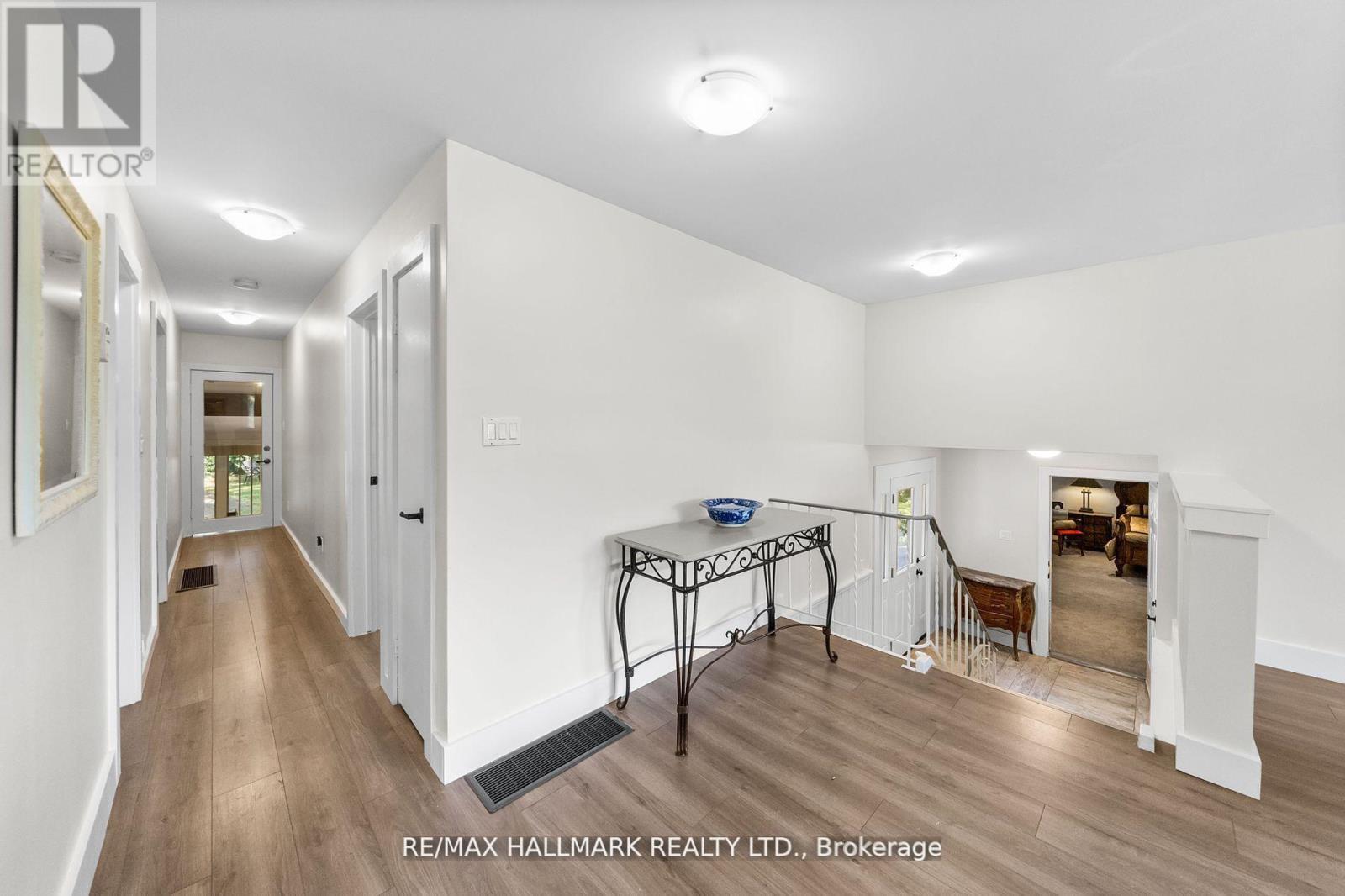 2422 Snow Valley Road, Springwater, Ontario  L9X 1K1 - Photo 17 - S12495974