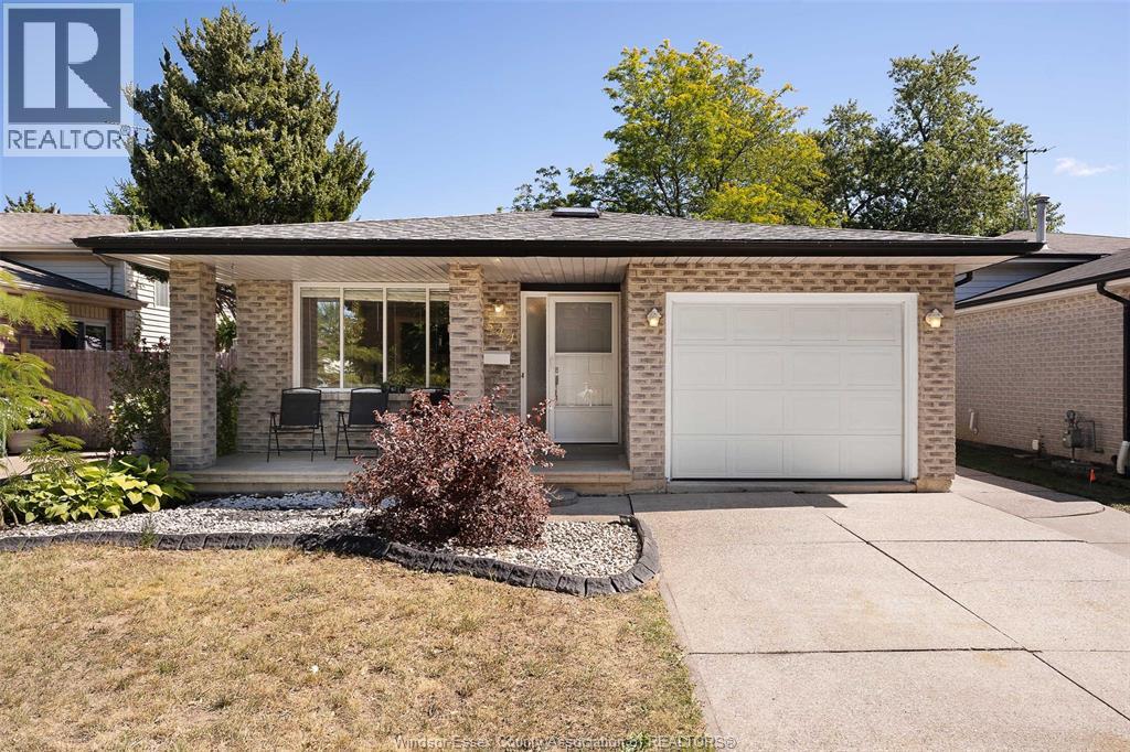 MLS# 25022041: 2544 ELLROSE AVENUE, Windsor, Canada
