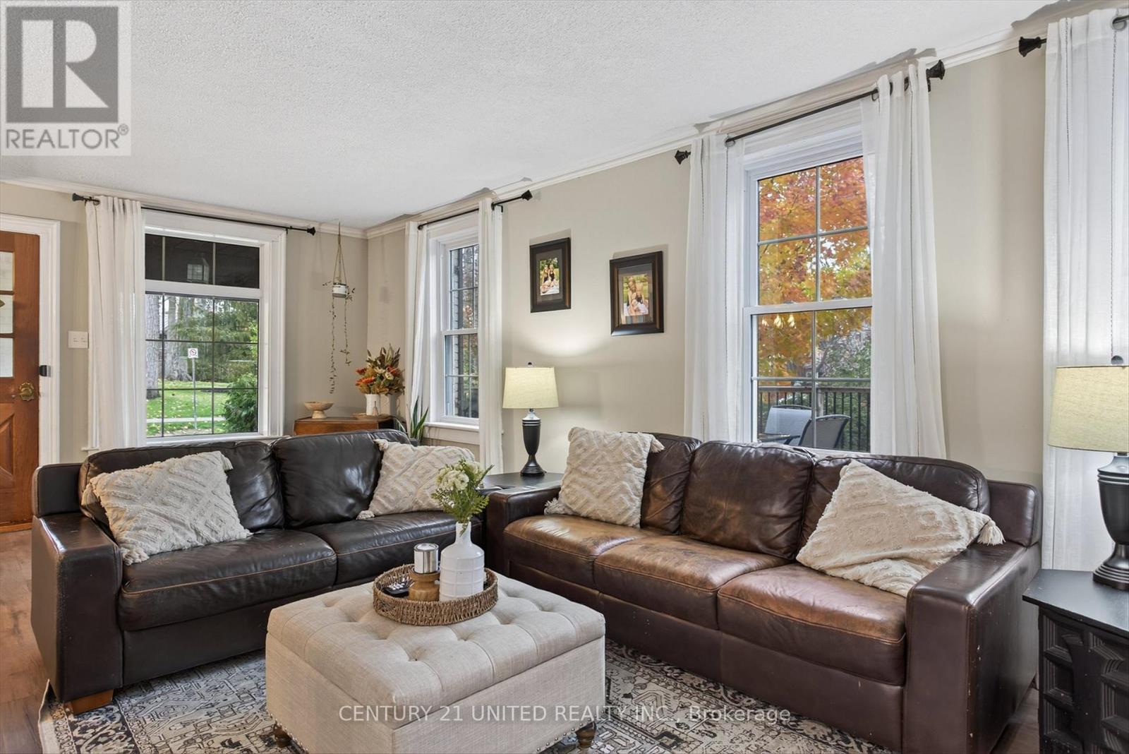 71 Bond Street W, Kawartha Lakes, Ontario K9V 3R5 - Photo 10 - X12496198