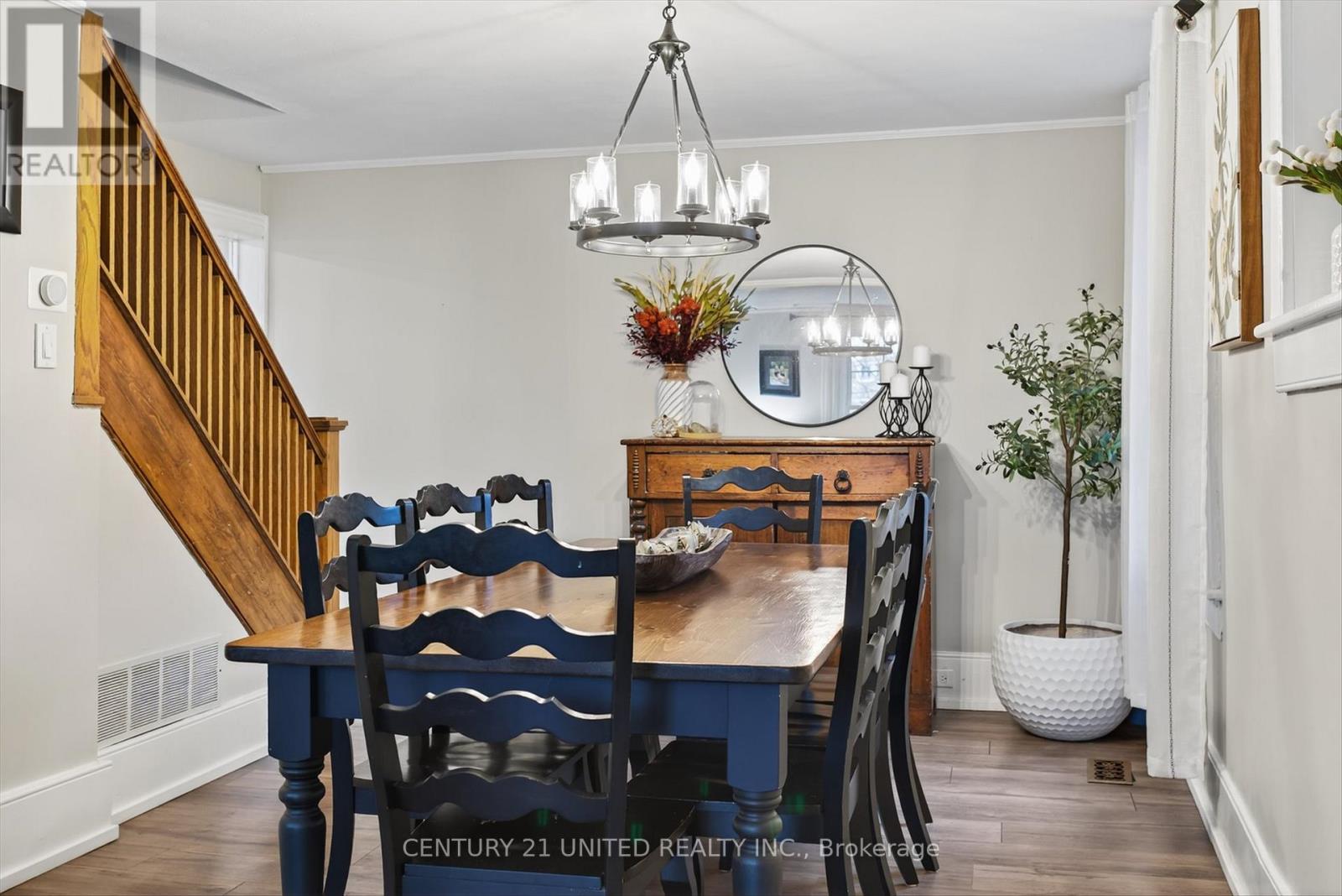 71 Bond Street W, Kawartha Lakes, Ontario K9V 3R5 - Photo 14 - X12496198