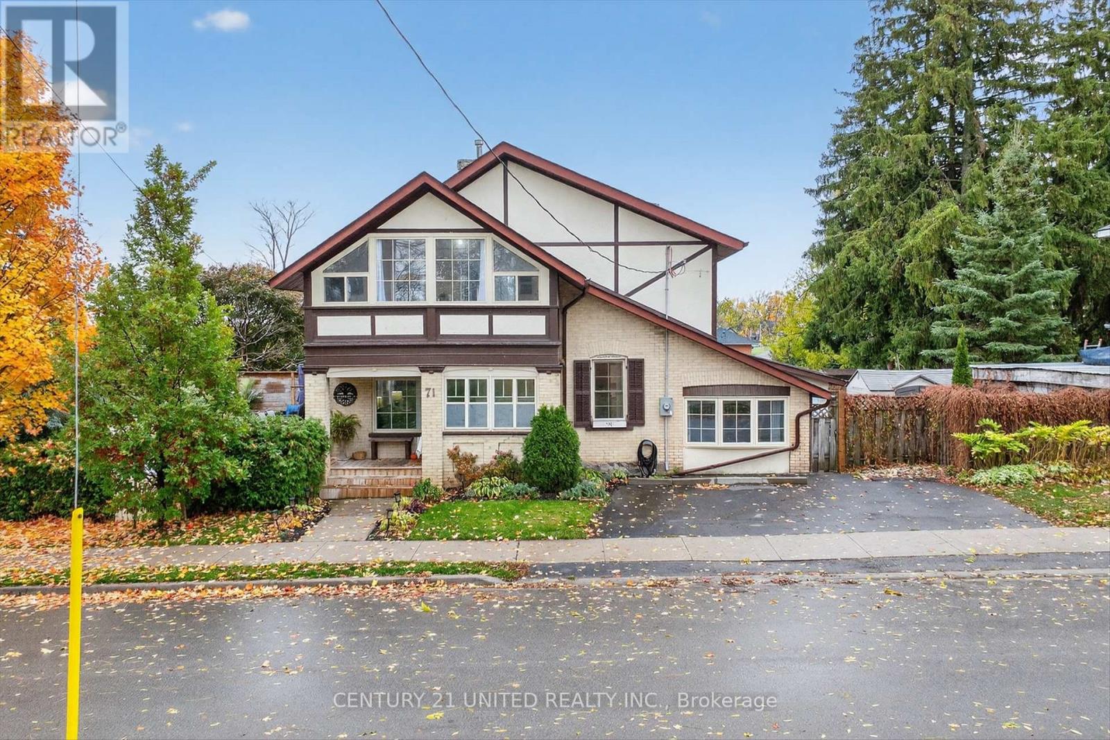 71 Bond Street W, Kawartha Lakes, Ontario K9V 3R5 - Photo 2 - X12496198