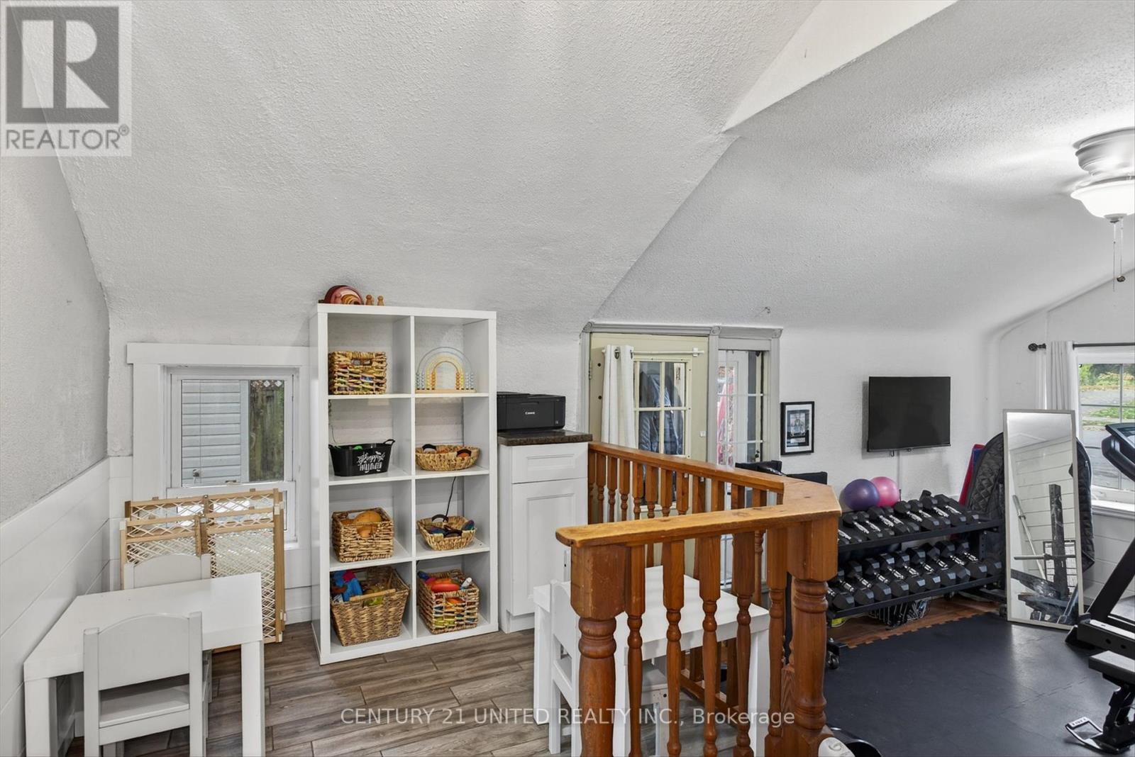 71 Bond Street W, Kawartha Lakes, Ontario K9V 3R5 - Photo 20 - X12496198