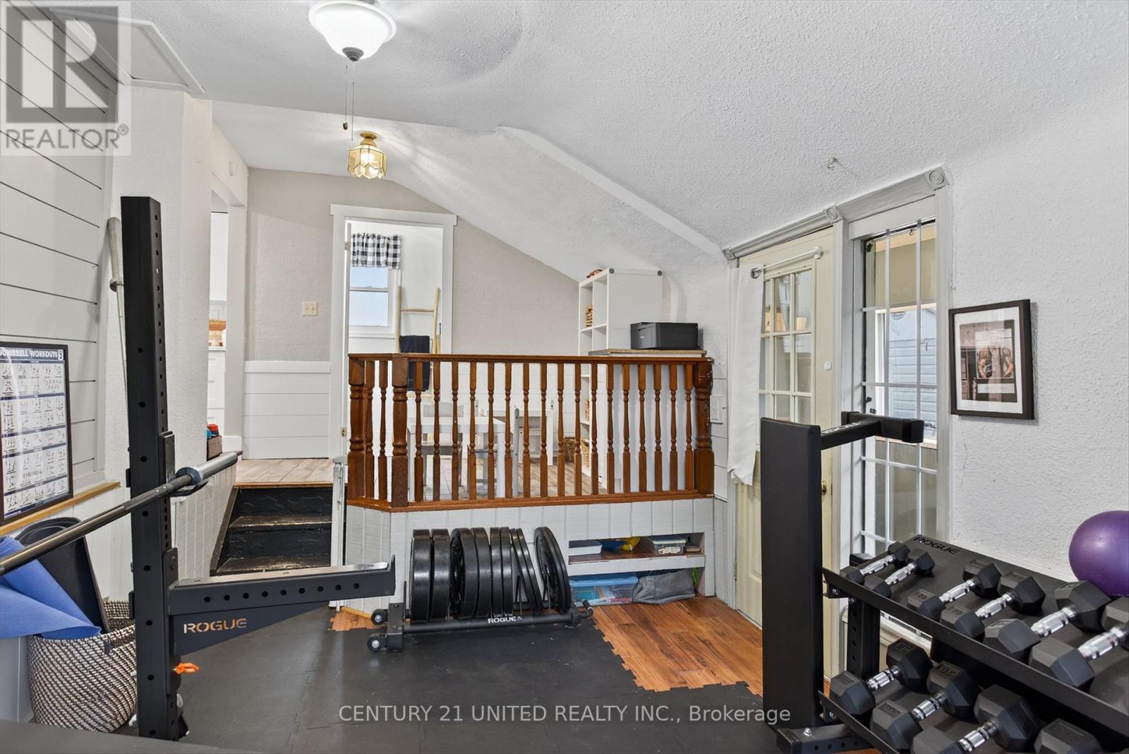 71 Bond Street W, Kawartha Lakes, Ontario K9V 3R5 - Photo 22 - X12496198