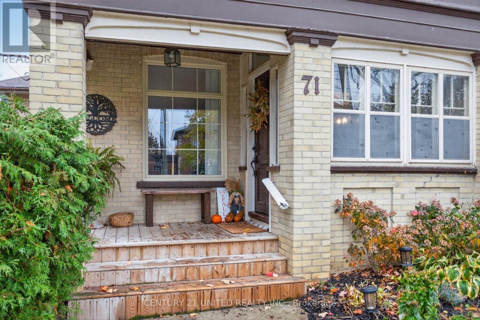 71 Bond Street W, Kawartha Lakes, Ontario K9V 3R5 - Photo 3 - X12496198