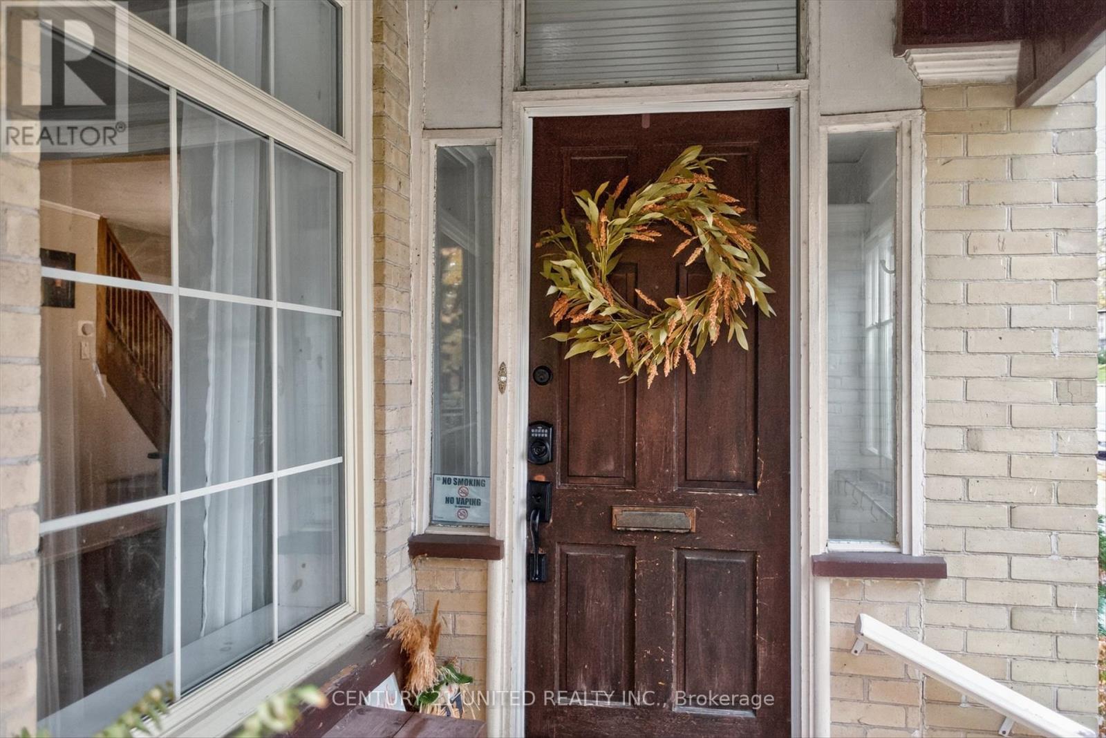 71 Bond Street W, Kawartha Lakes, Ontario K9V 3R5 - Photo 4 - X12496198