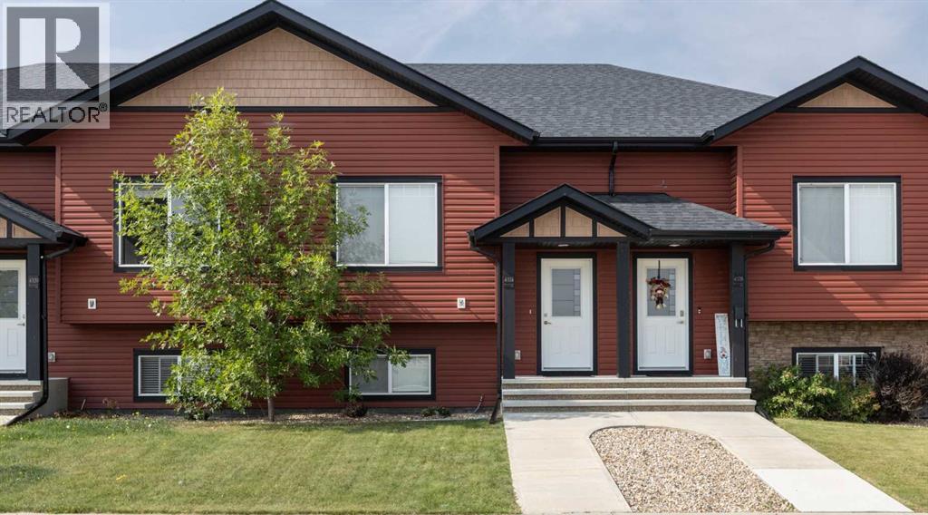 4324 Homestead Road, Lacombe, Alberta