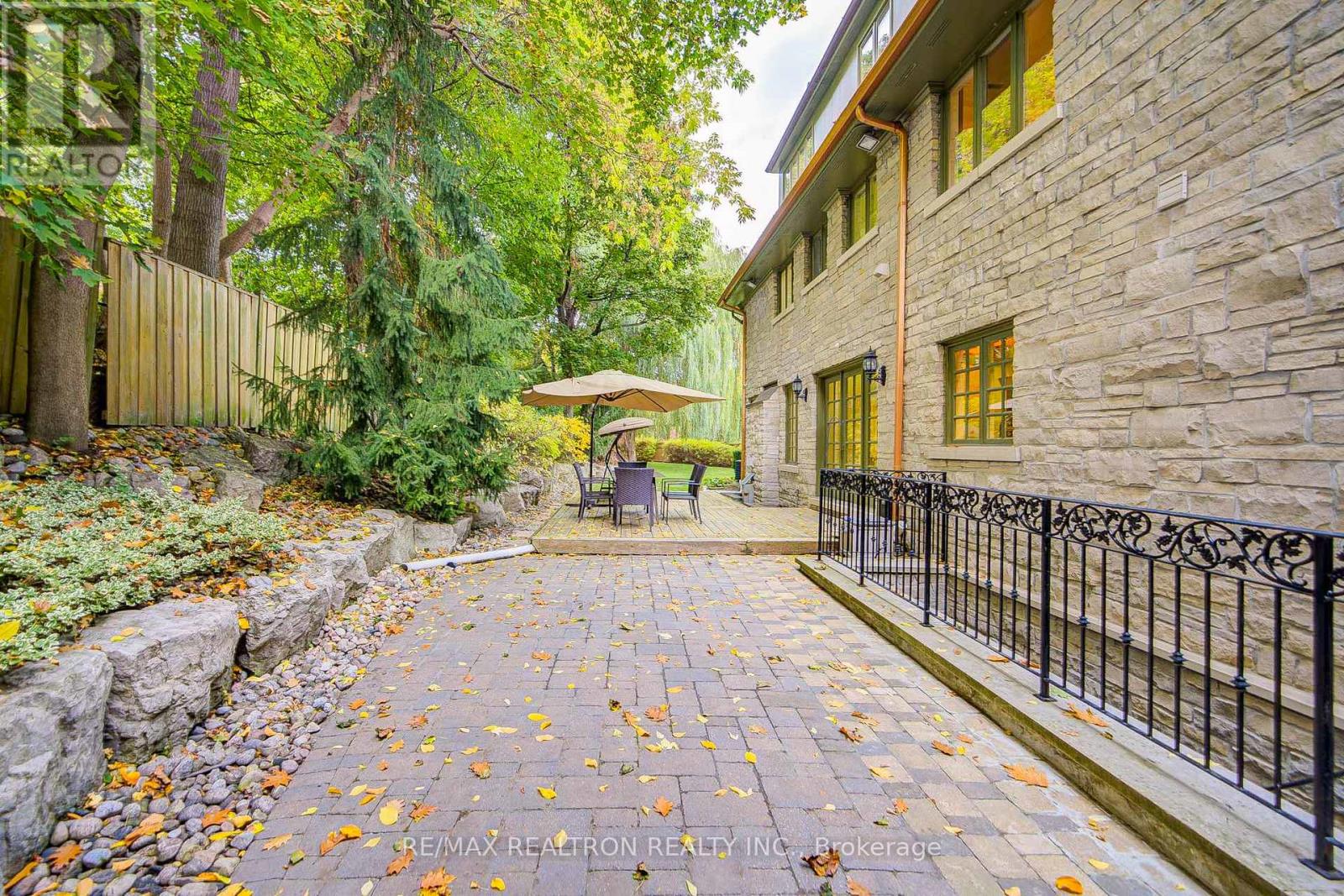 7 Legacy Court, Toronto, Ontario  M2L 2Y7 - Photo 40 - C12486955