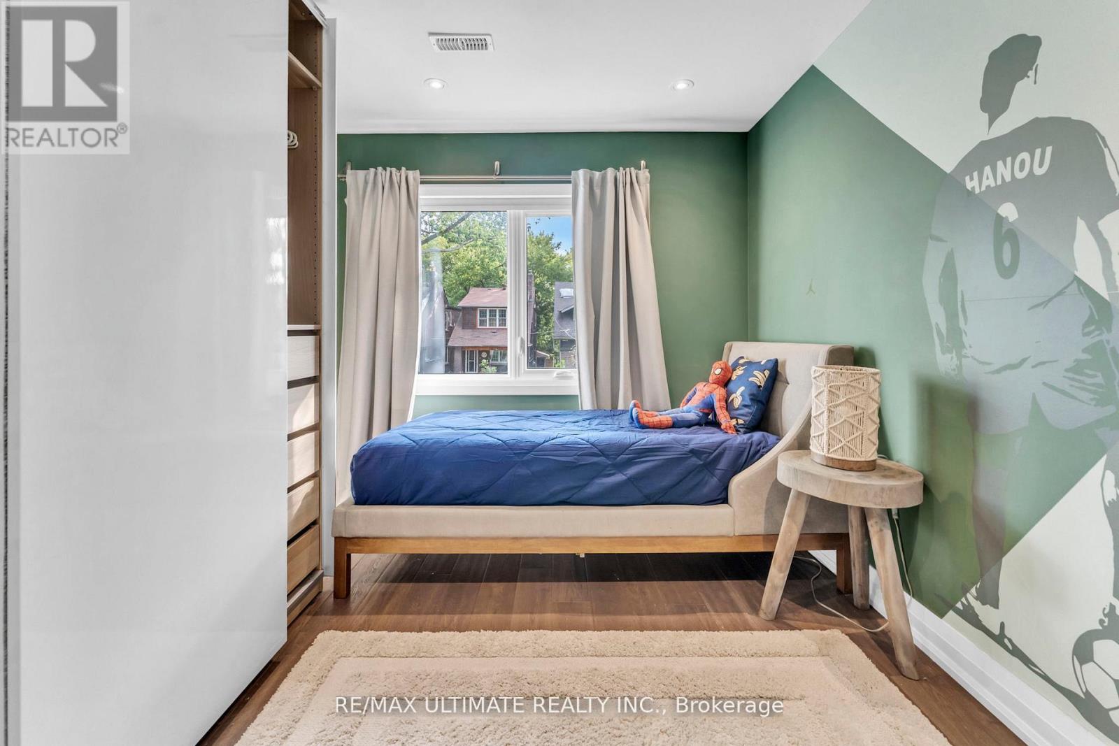 10 Oakdene Crescent, Toronto, Ontario  M4J 4H9 - Photo 25 - E12492918