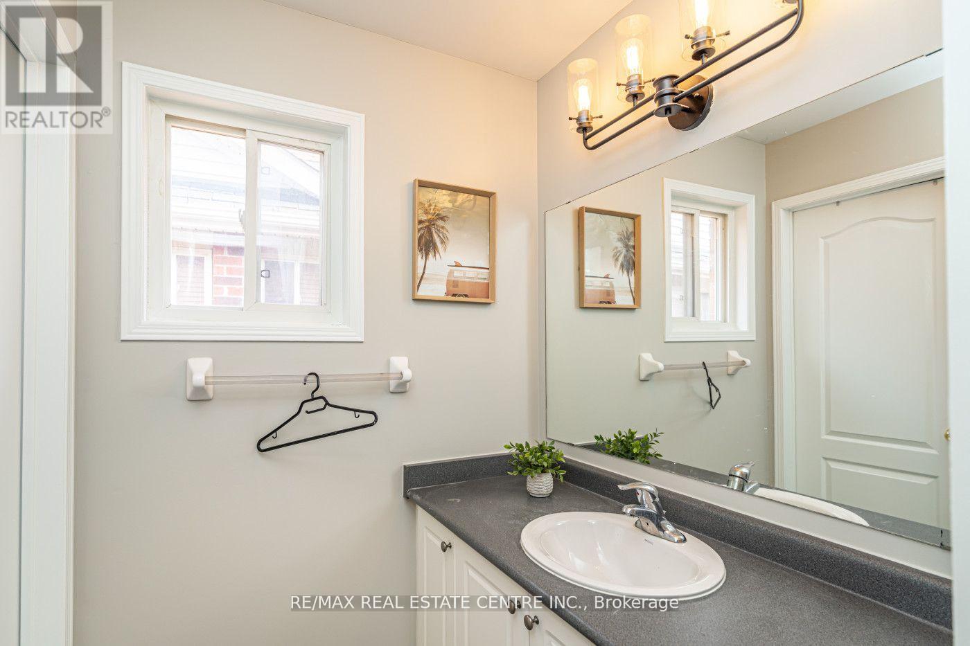 107 Crown Victoria Drive, Brampton, Ontario  L7A 3X9 - Photo 27 - W12495840