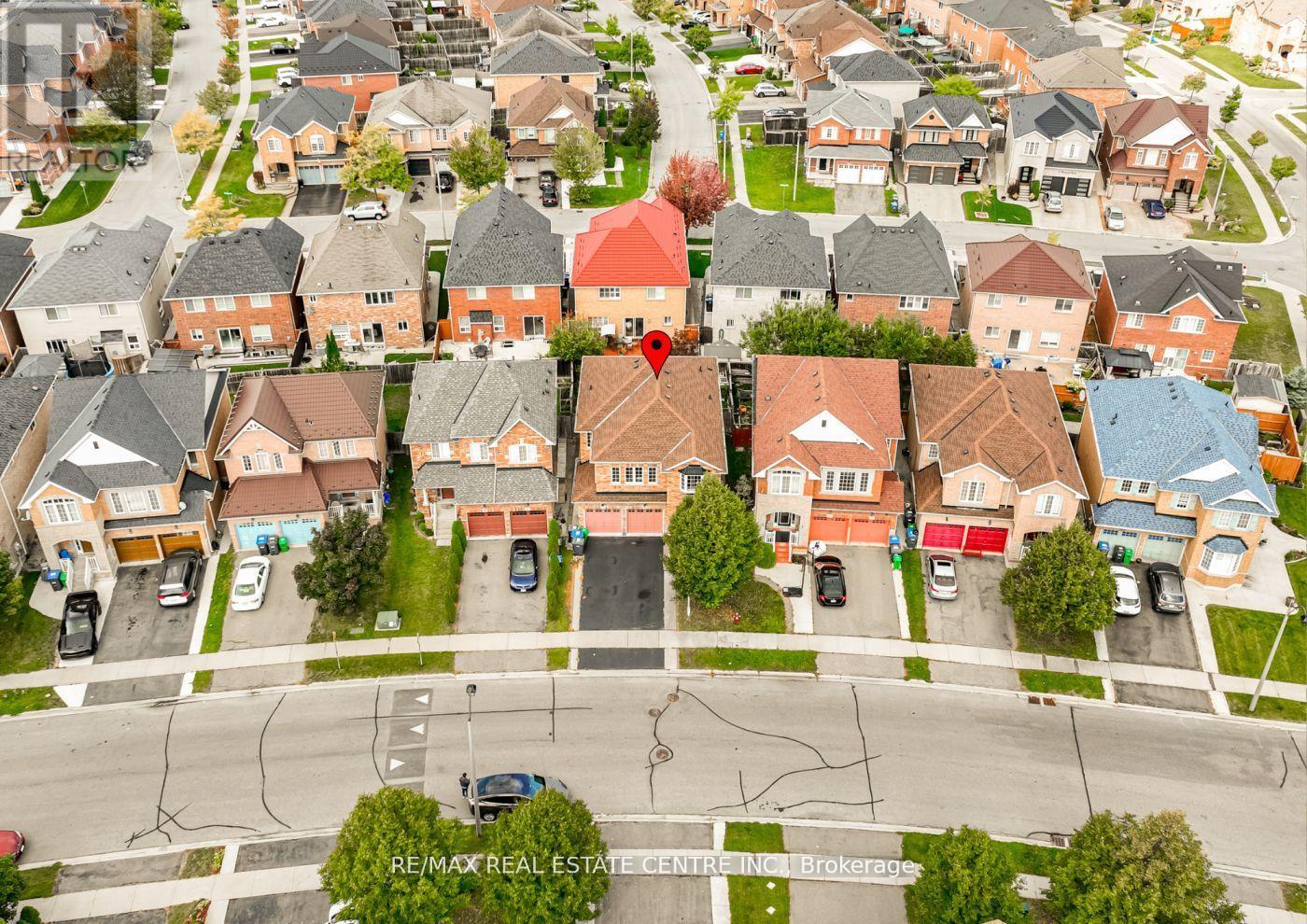 107 Crown Victoria Drive, Brampton, Ontario  L7A 3X9 - Photo 37 - W12495840