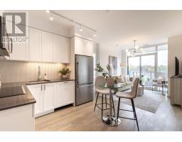 617 - 293 THE KINGSWAY, Toronto, Ontario