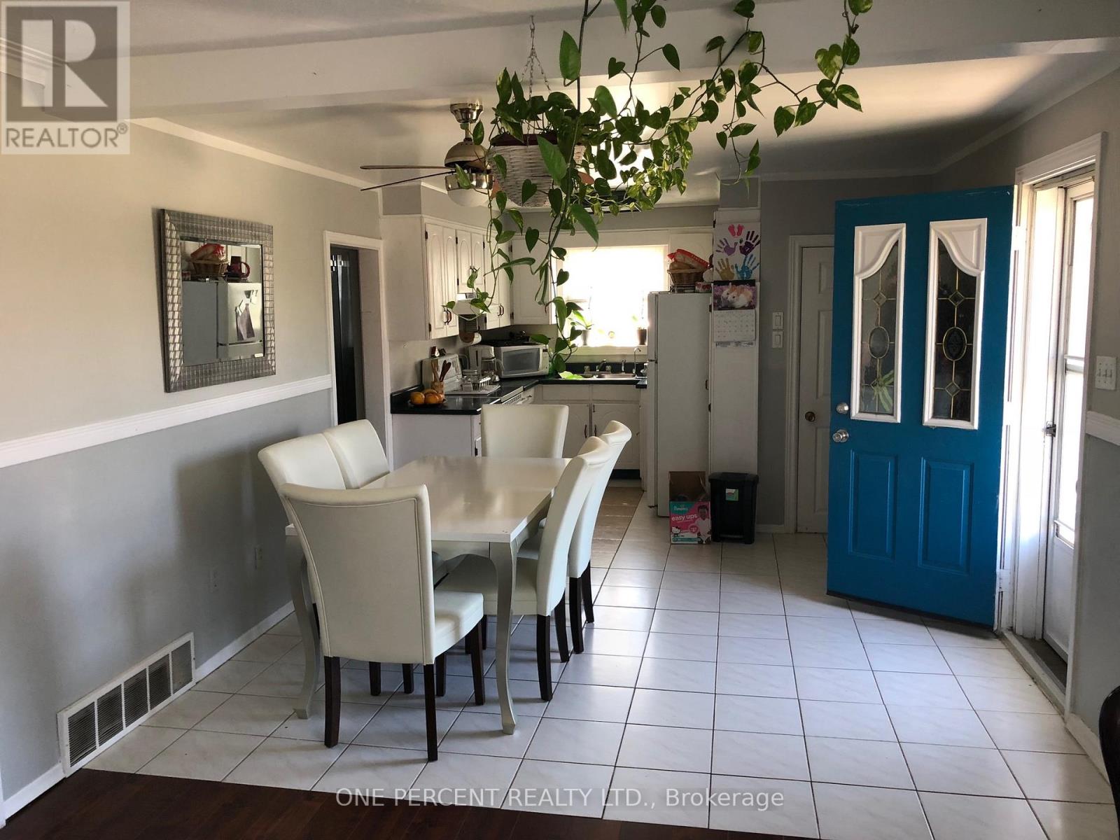 3417 Palgrave Road, Mississauga, Ontario  L5B 1V9 - Photo 4 - W12495864