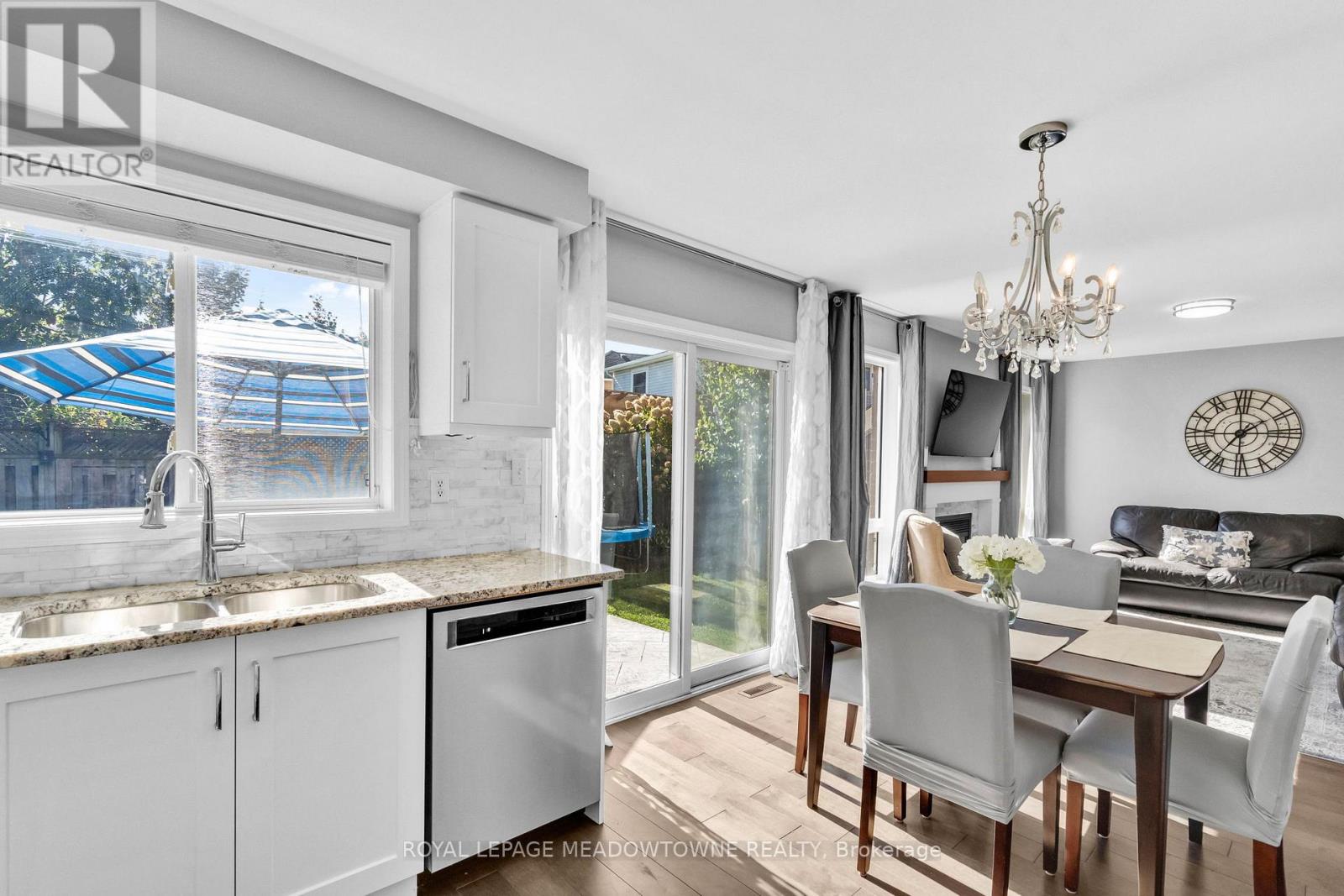 583 Caverhill Crescent, Milton, Ontario  L9T 5K5 - Photo 23 - W12495880