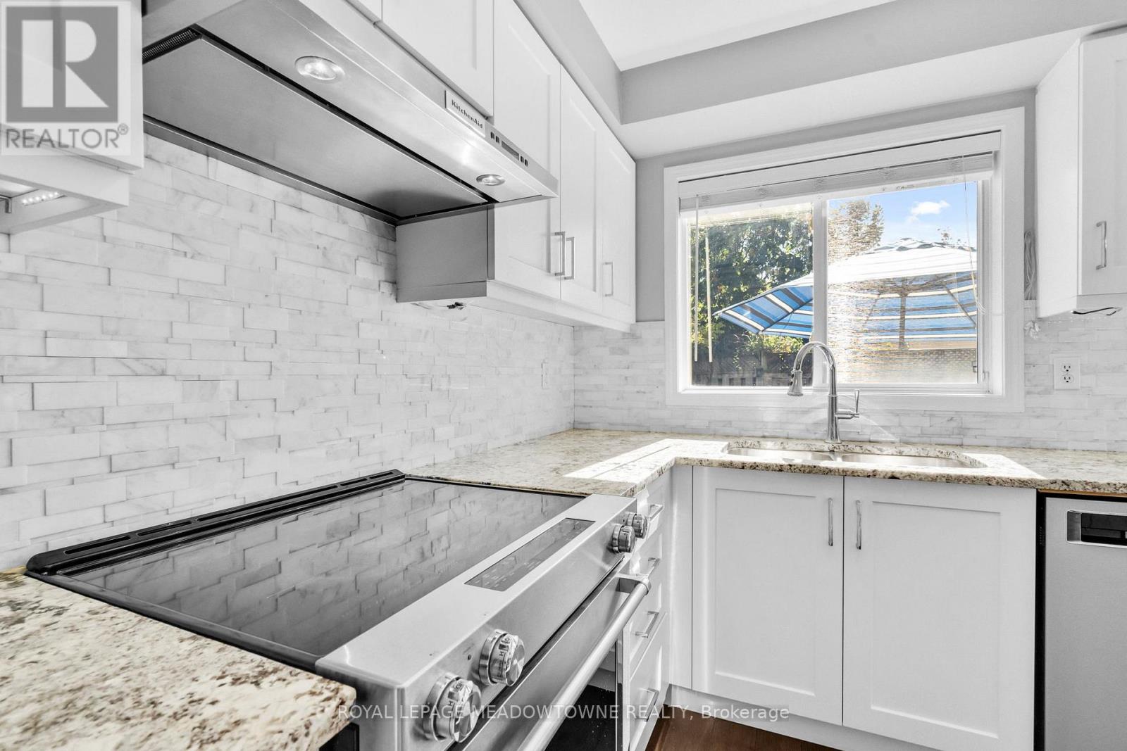 583 Caverhill Crescent, Milton, Ontario  L9T 5K5 - Photo 24 - W12495880