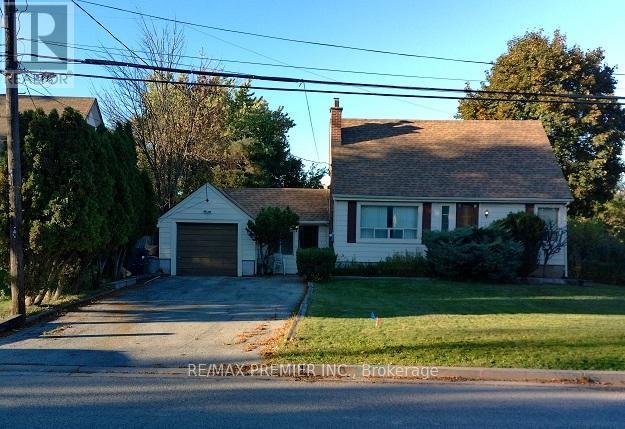 6 Wardlaw Crescent, Toronto, Ontario  M9V 1L2 - Photo 2 - W12495904