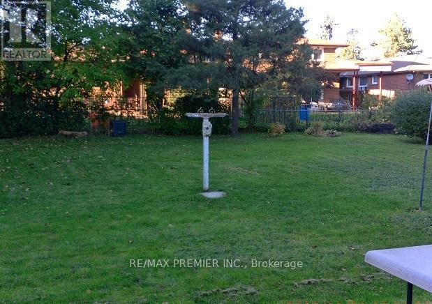 6 Wardlaw Crescent, Toronto, Ontario  M9V 1L2 - Photo 3 - W12495904