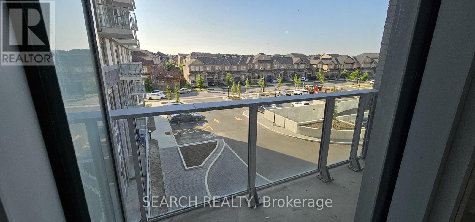 301 - 412 Silver Maple Road, Oakville, Ontario  L6H 7E3 - Photo 11 - W12495918