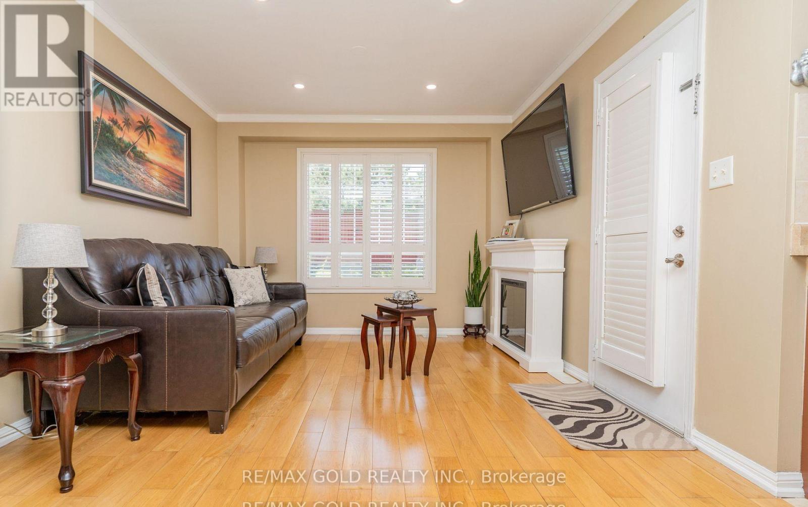 34 Jingle Crescent, Brampton, Ontario  L6S 0B2 - Photo 15 - W12495948