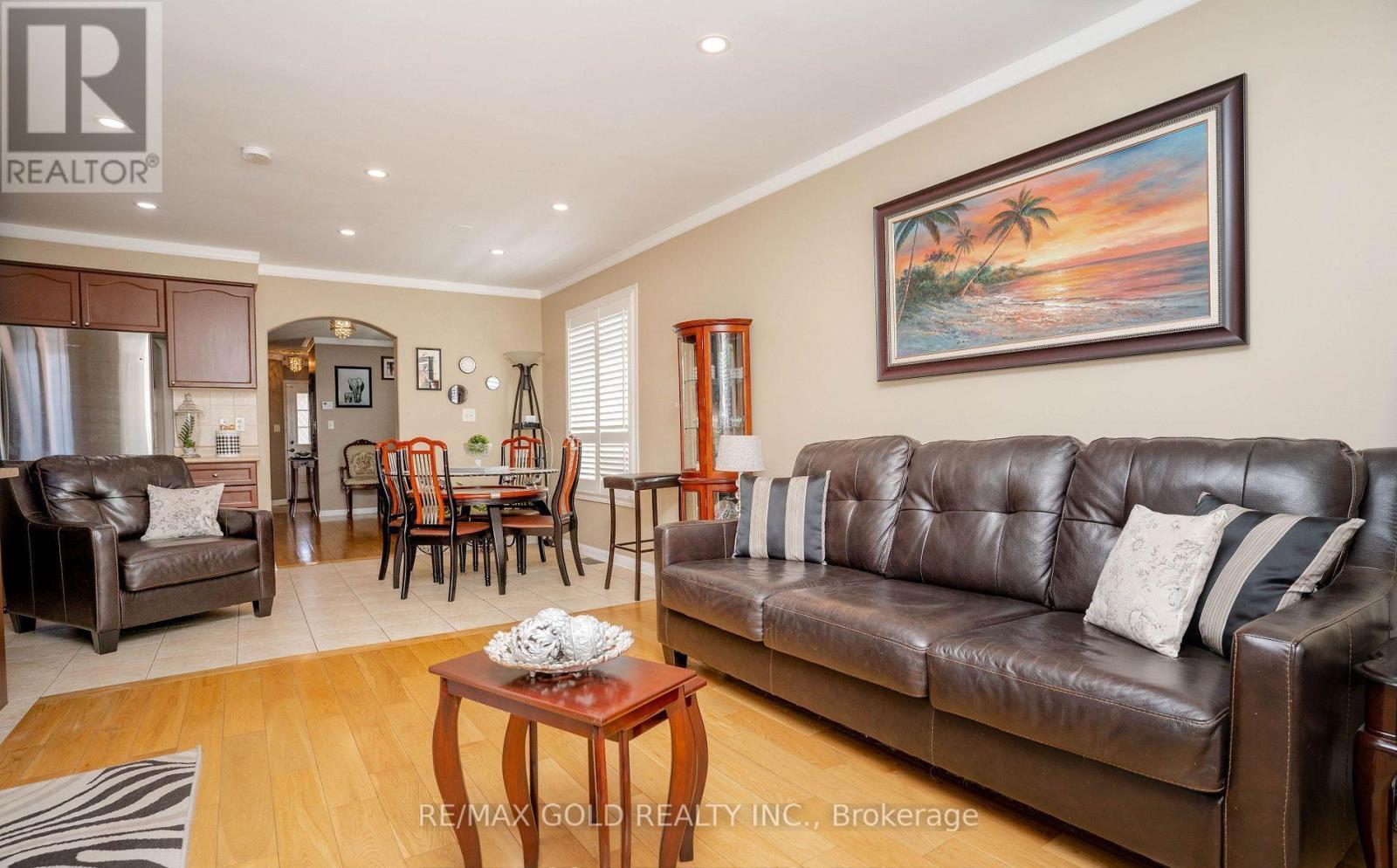 34 Jingle Crescent, Brampton, Ontario  L6S 0B2 - Photo 17 - W12495948