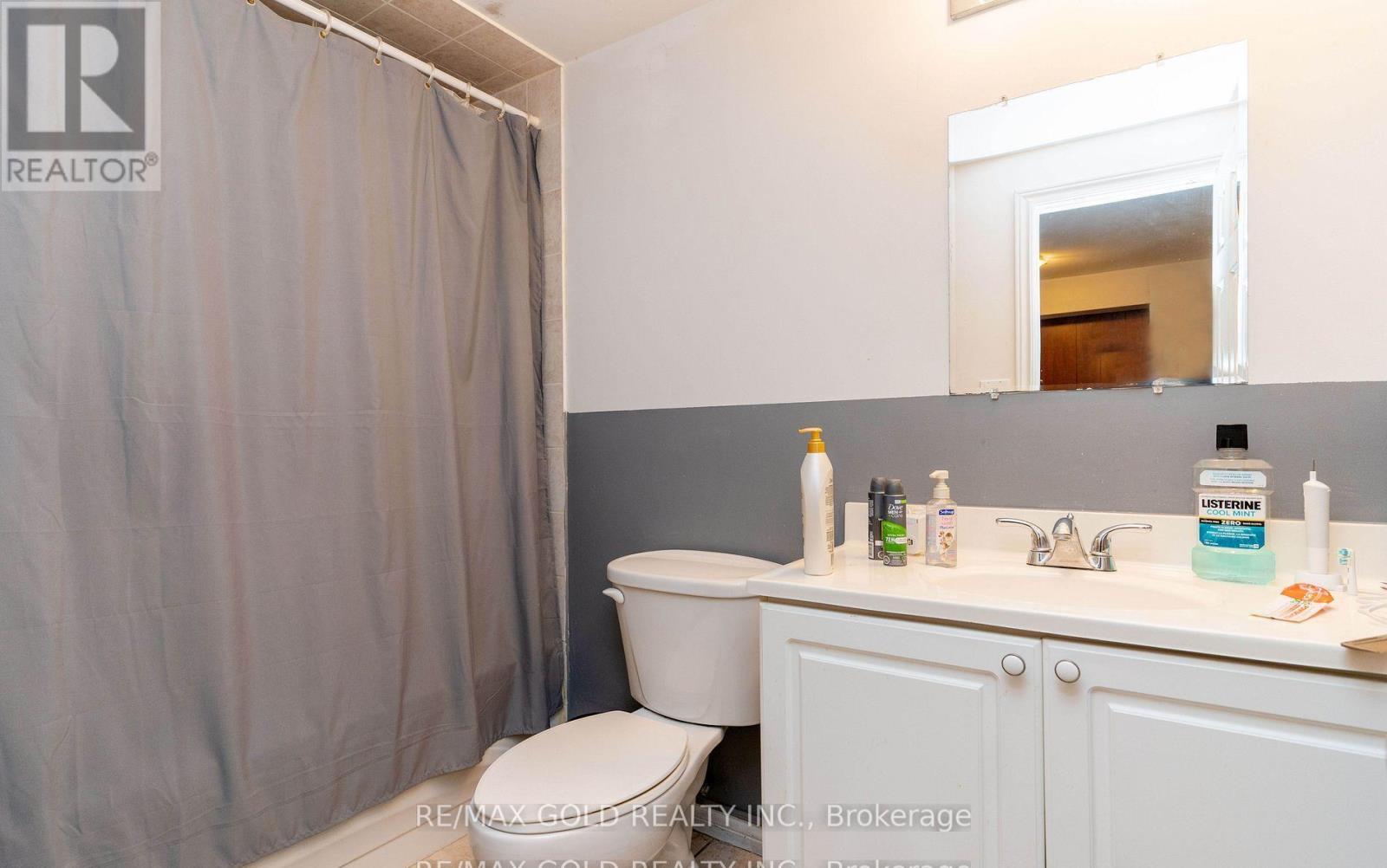 34 Jingle Crescent, Brampton, Ontario  L6S 0B2 - Photo 25 - W12495948