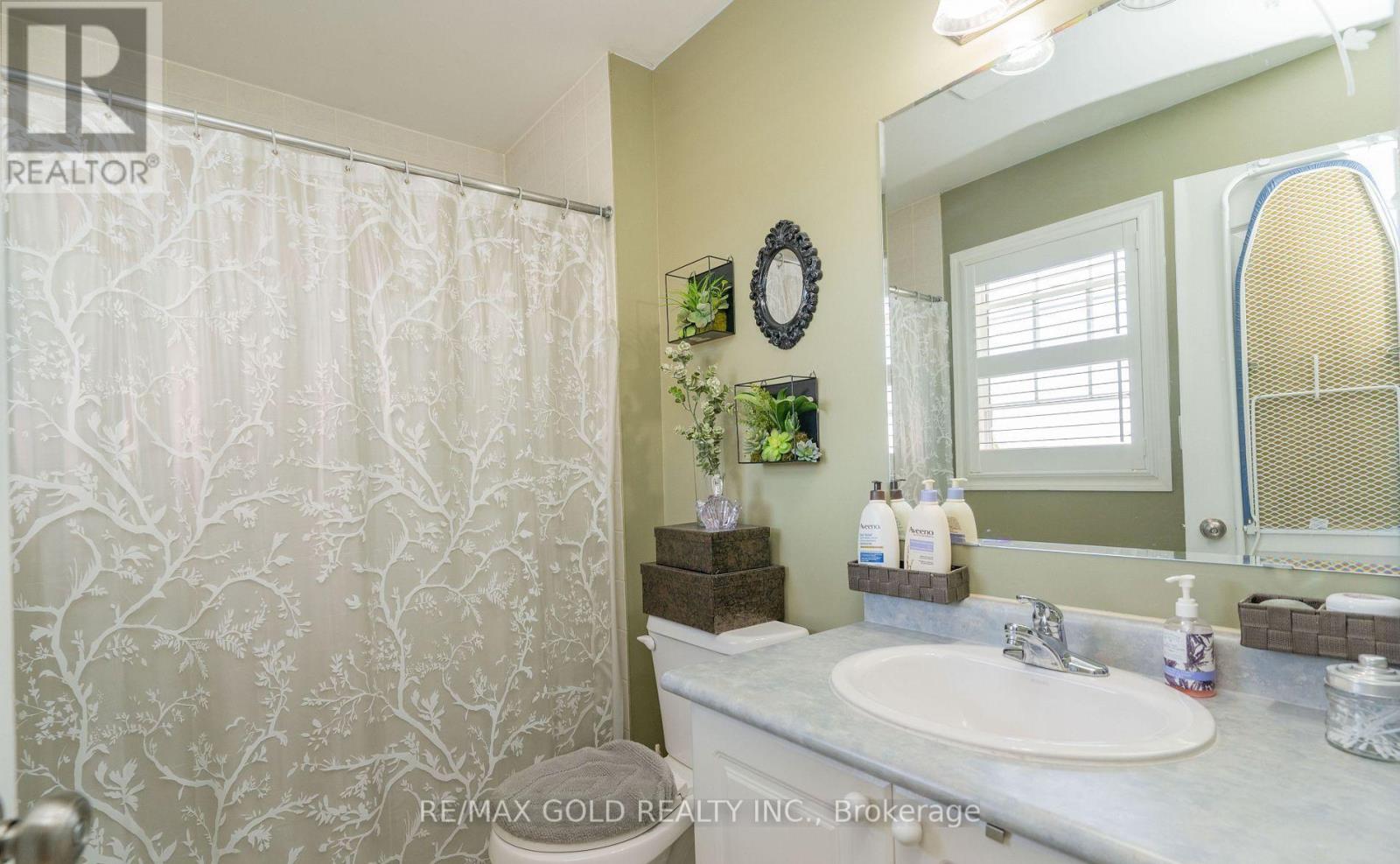 34 Jingle Crescent, Brampton, Ontario  L6S 0B2 - Photo 28 - W12495948