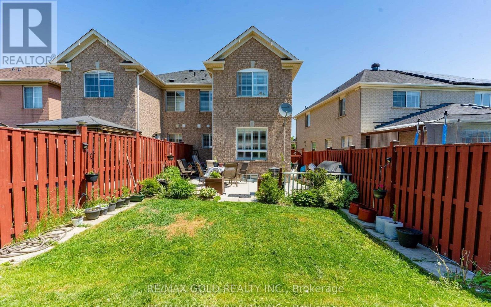 34 Jingle Crescent, Brampton, Ontario  L6S 0B2 - Photo 33 - W12495948
