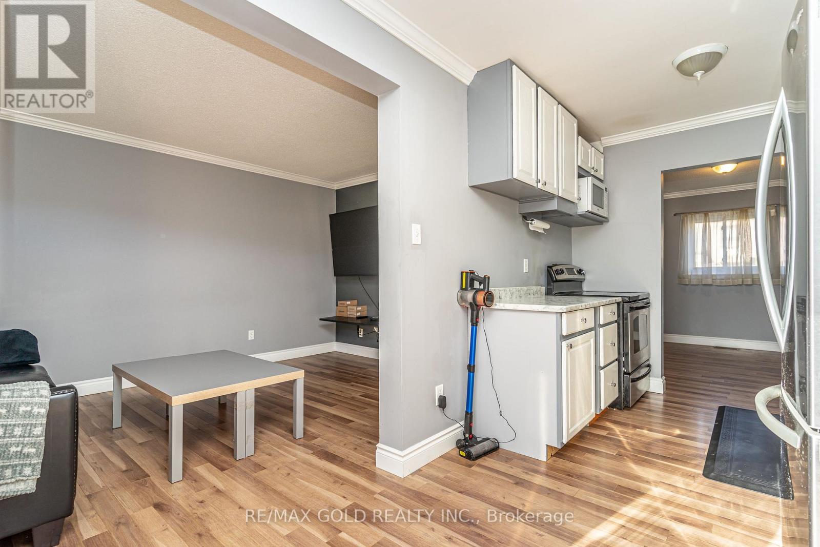 41 - 46 Dearbourne Boulevard, Brampton, Ontario  L6T 1J7 - Photo 13 - W12496036