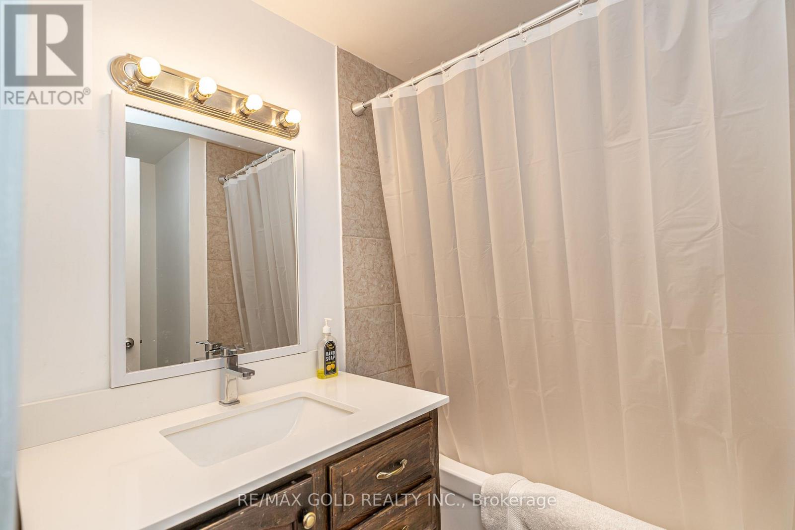 41 - 46 Dearbourne Boulevard, Brampton, Ontario  L6T 1J7 - Photo 25 - W12496036