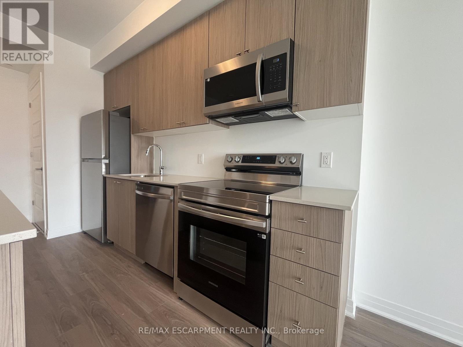 222 - 490 Gordon Krantz Avenue, Milton, Ontario  L9T 2X5 - Photo 10 - W12496068