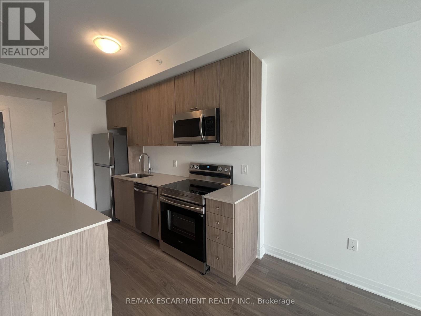 222 - 490 Gordon Krantz Avenue, Milton, Ontario  L9T 2X5 - Photo 11 - W12496068