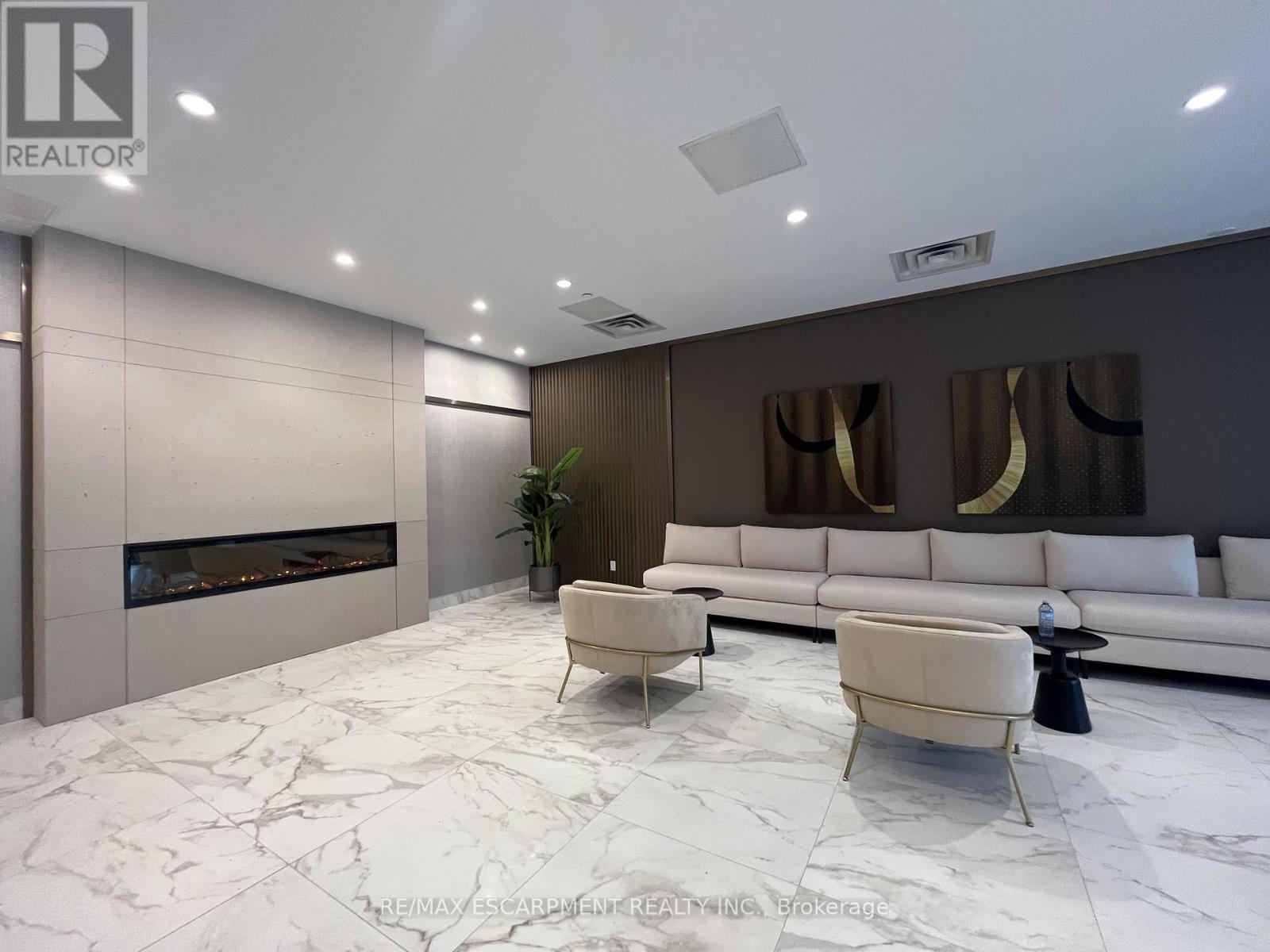 222 - 490 Gordon Krantz Avenue, Milton, Ontario  L9T 2X5 - Photo 2 - W12496068