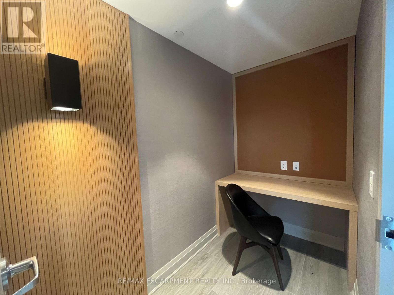 222 - 490 Gordon Krantz Avenue, Milton, Ontario  L9T 2X5 - Photo 32 - W12496068