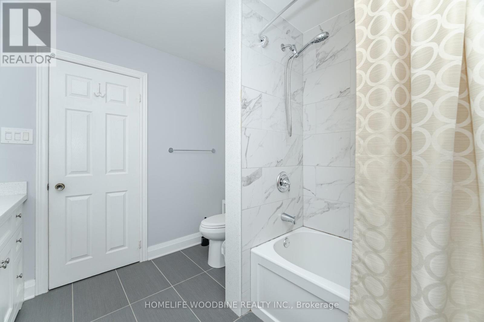 2546 Burnford Trail N, Mississauga, Ontario  L5M 5E3 - Photo 32 - W12496072