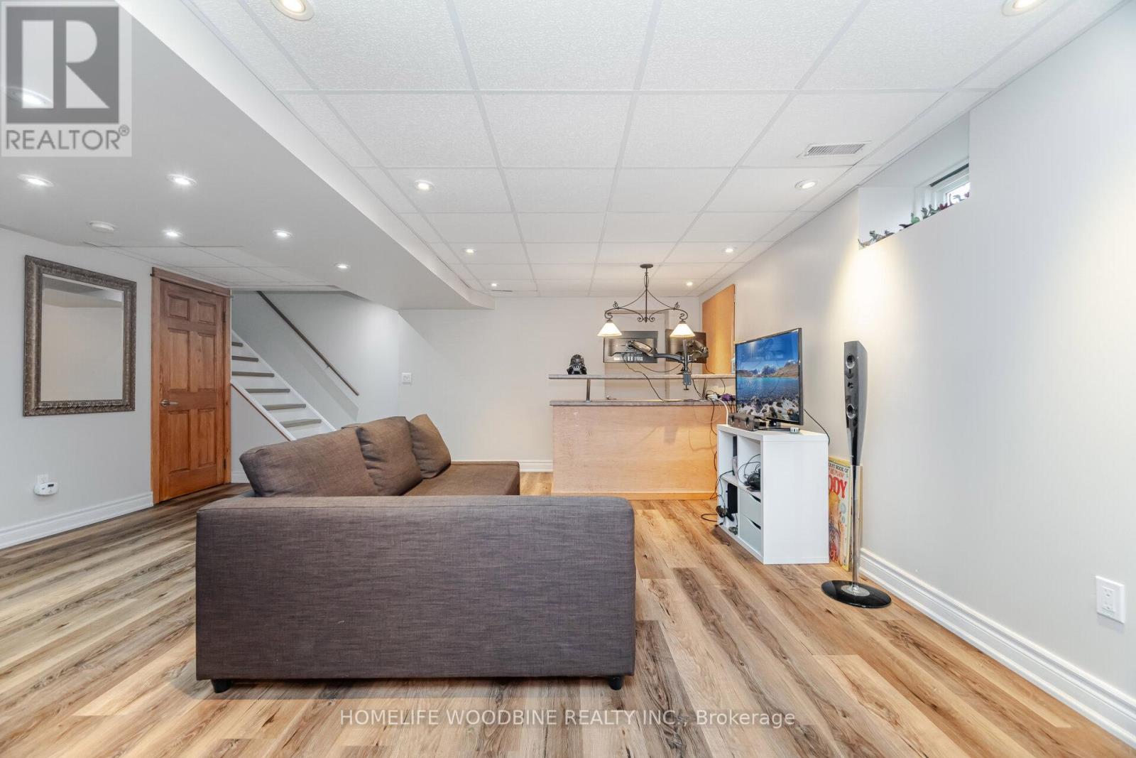 2546 Burnford Trail N, Mississauga, Ontario  L5M 5E3 - Photo 36 - W12496072