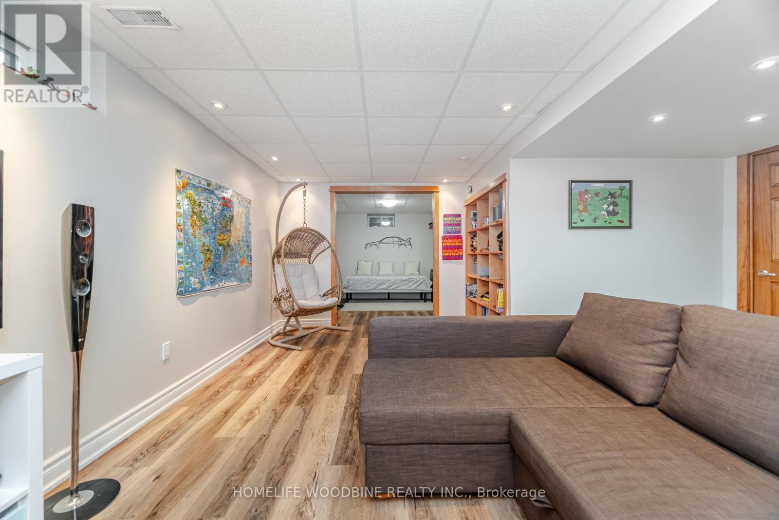 2546 Burnford Trail N, Mississauga, Ontario  L5M 5E3 - Photo 37 - W12496072