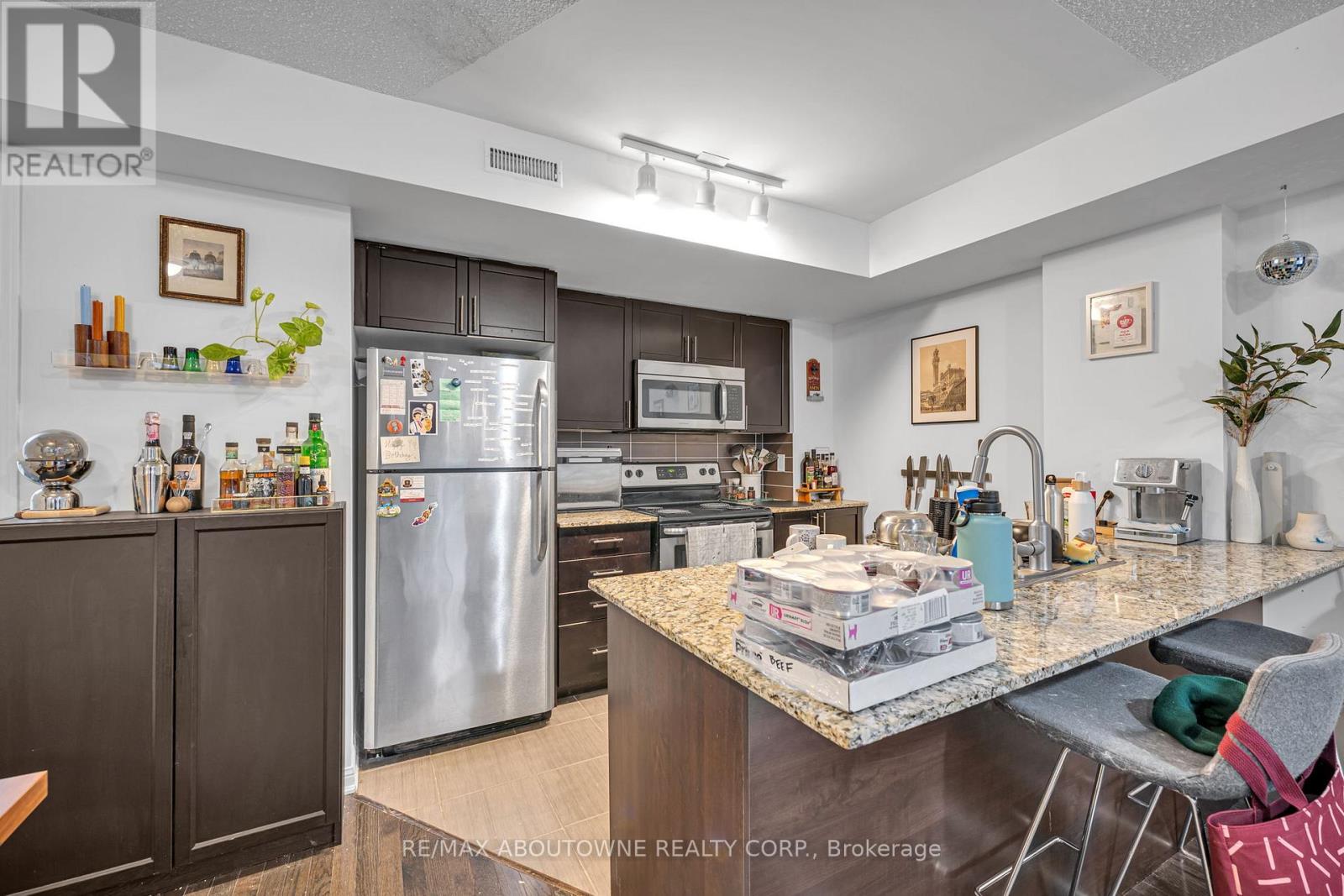 144 - 12 Foundry Avenue, Toronto, Ontario  M6H 0A7 - Photo 11 - W12496092