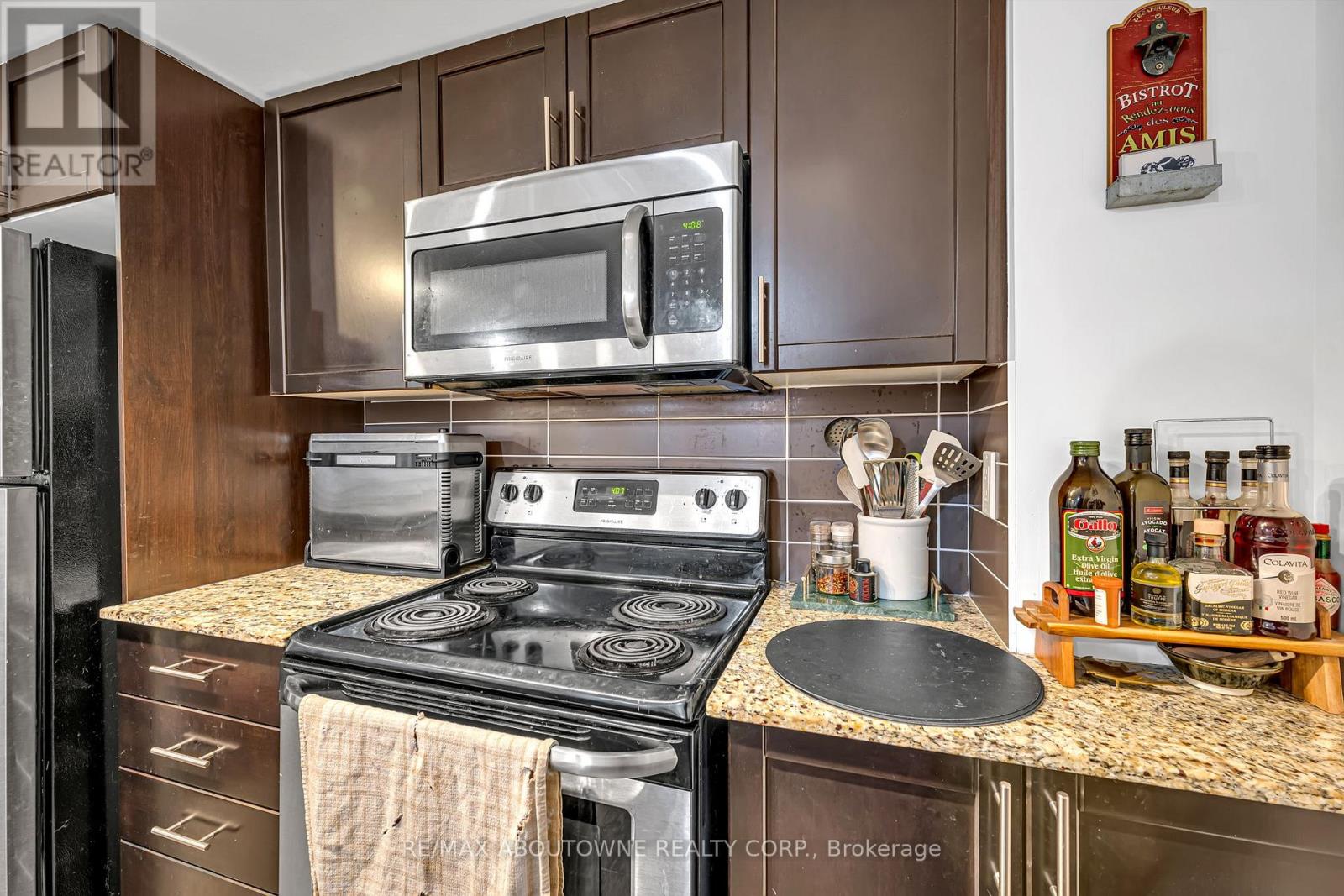 144 - 12 Foundry Avenue, Toronto, Ontario  M6H 0A7 - Photo 21 - W12496092