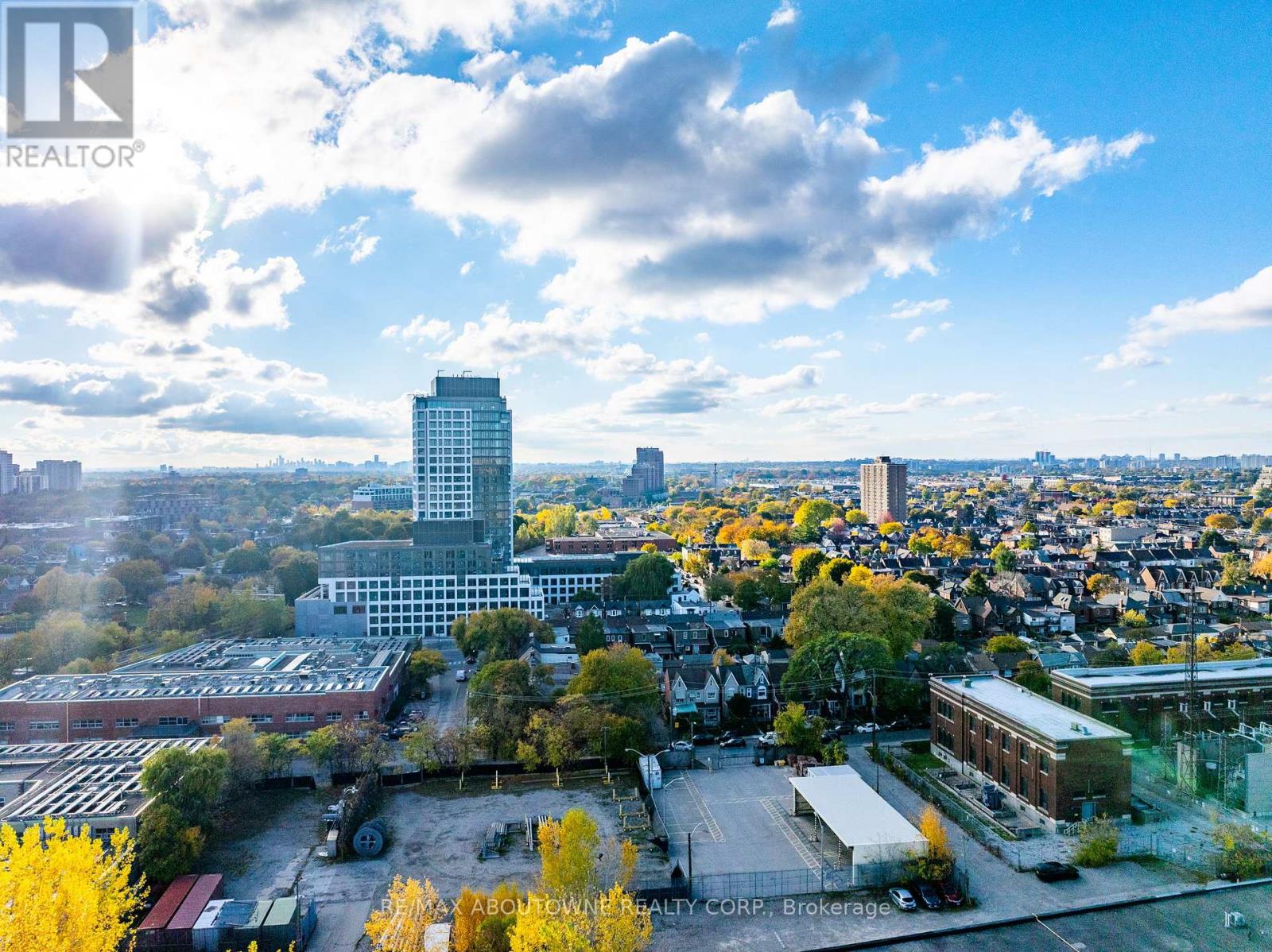 144 - 12 Foundry Avenue, Toronto, Ontario  M6H 0A7 - Photo 38 - W12496092