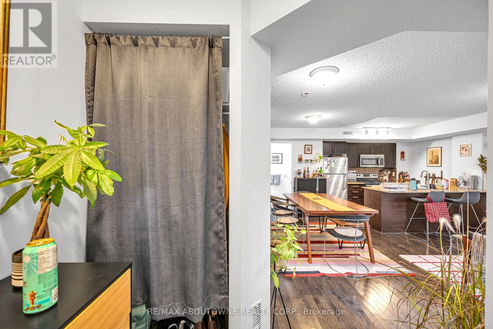 144 - 12 Foundry Avenue, Toronto, Ontario  M6H 0A7 - Photo 5 - W12496092