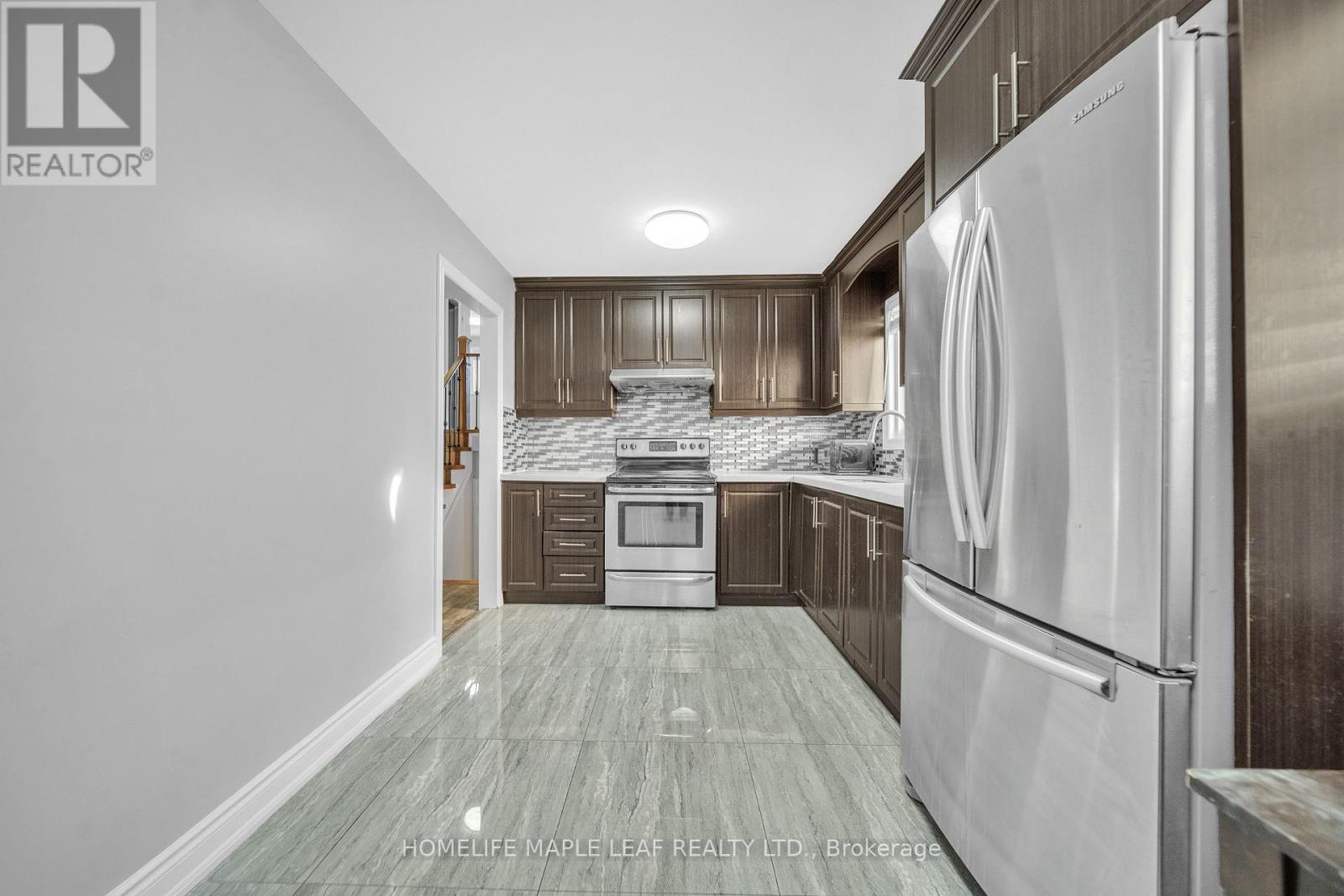 10 Pickard Lane, Brampton, Ontario  L6Y 2M5 - Photo 18 - W12495226