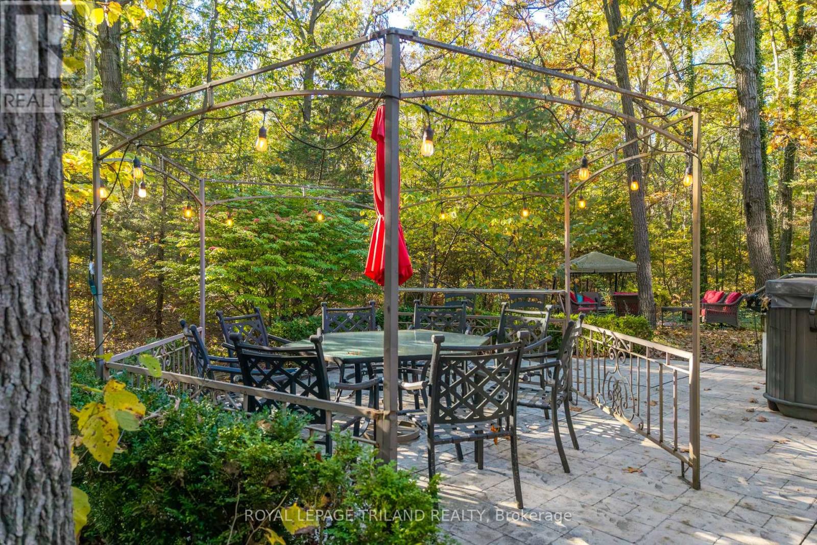 10092 Lakeshore Road, Lambton Shores (Grand Bend), Ontario  N0M 1T0 - Photo 41 - X12496120