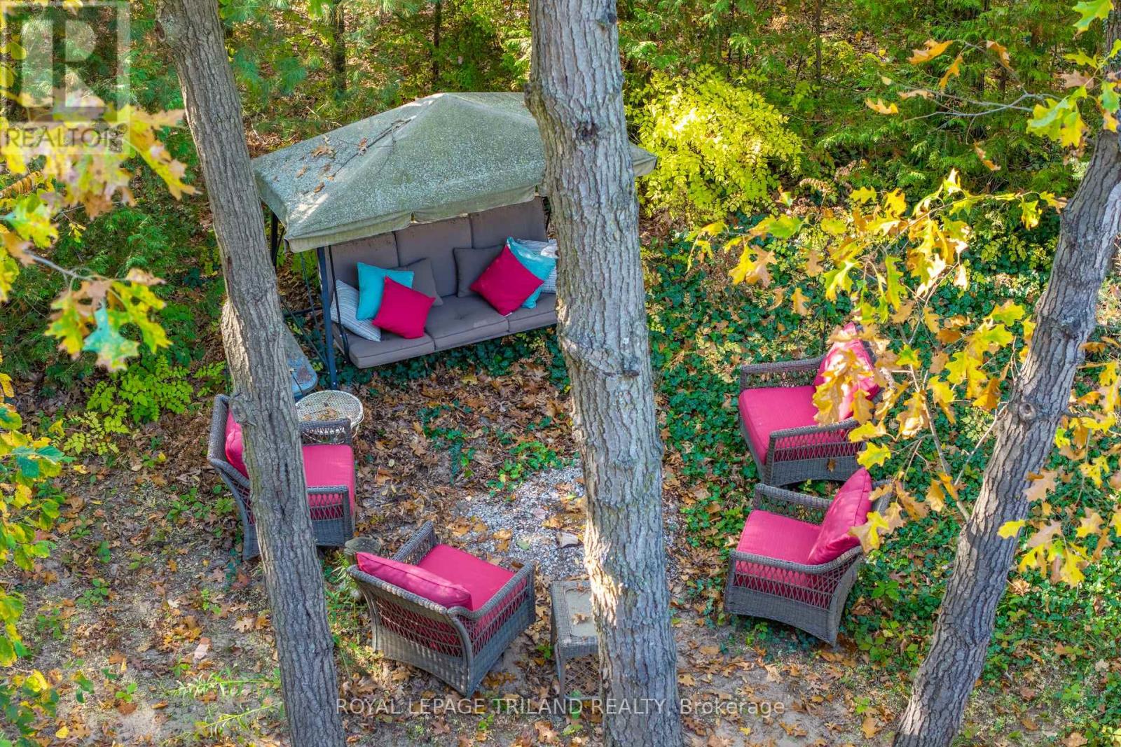 10092 Lakeshore Road, Lambton Shores (Grand Bend), Ontario  N0M 1T0 - Photo 43 - X12496120