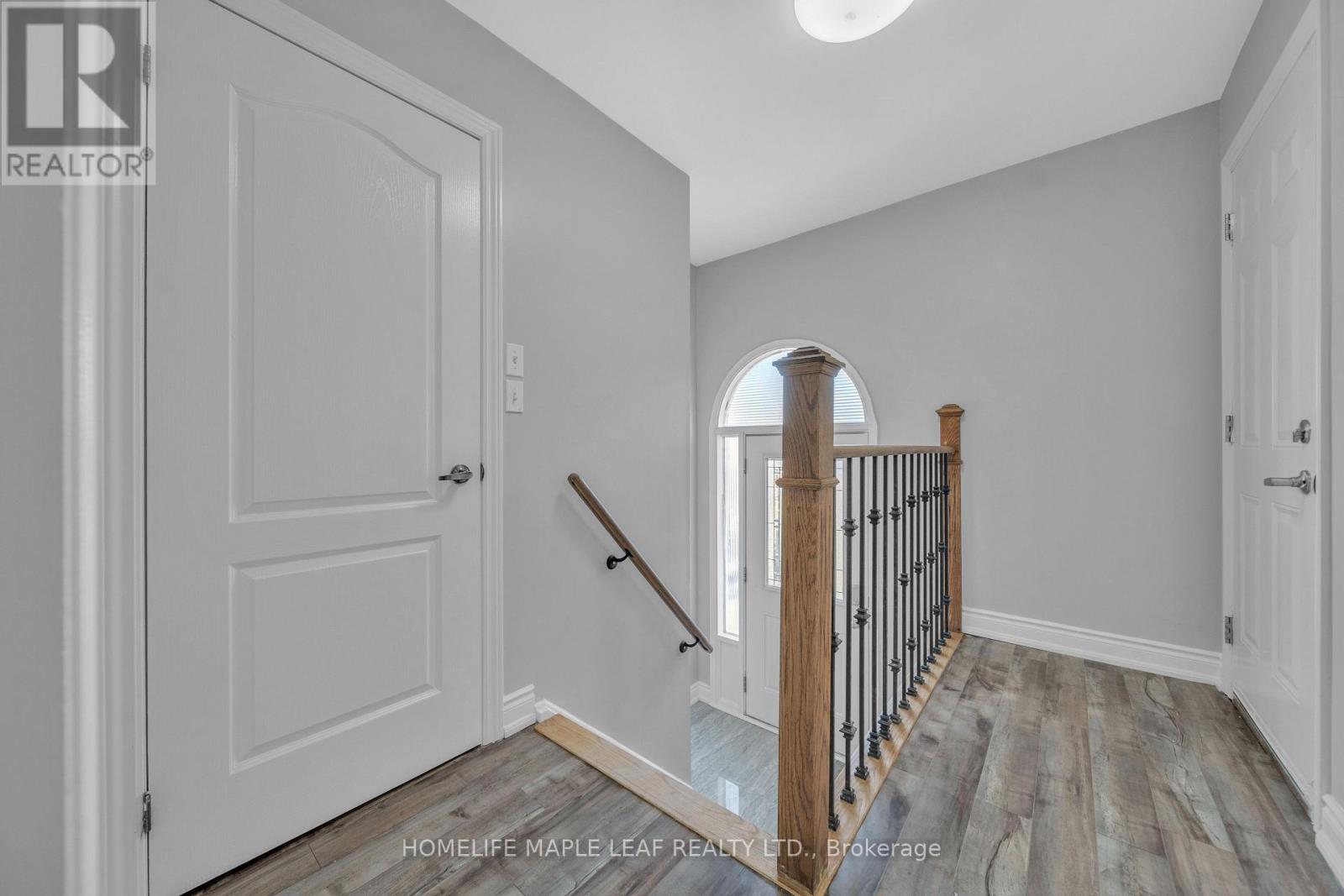 10 Pickard Lane, Brampton, Ontario  L6Y 2M5 - Photo 8 - W12495226