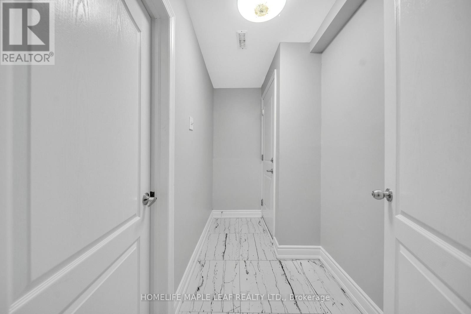 10 Pickard Lane, Brampton, Ontario  L6Y 2M5 - Photo 38 - W12495226