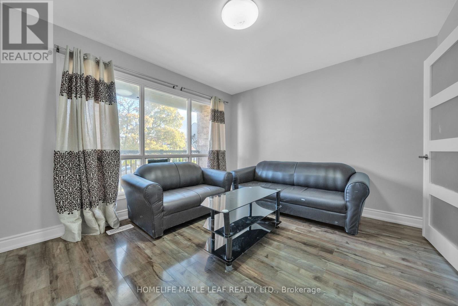 10 Pickard Lane, Brampton, Ontario  L6Y 2M5 - Photo 12 - W12495226