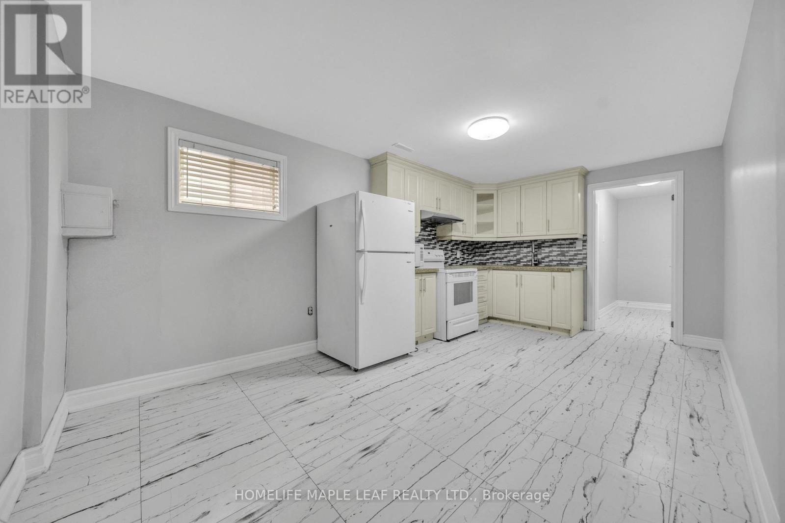 10 Pickard Lane, Brampton, Ontario  L6Y 2M5 - Photo 39 - W12495226